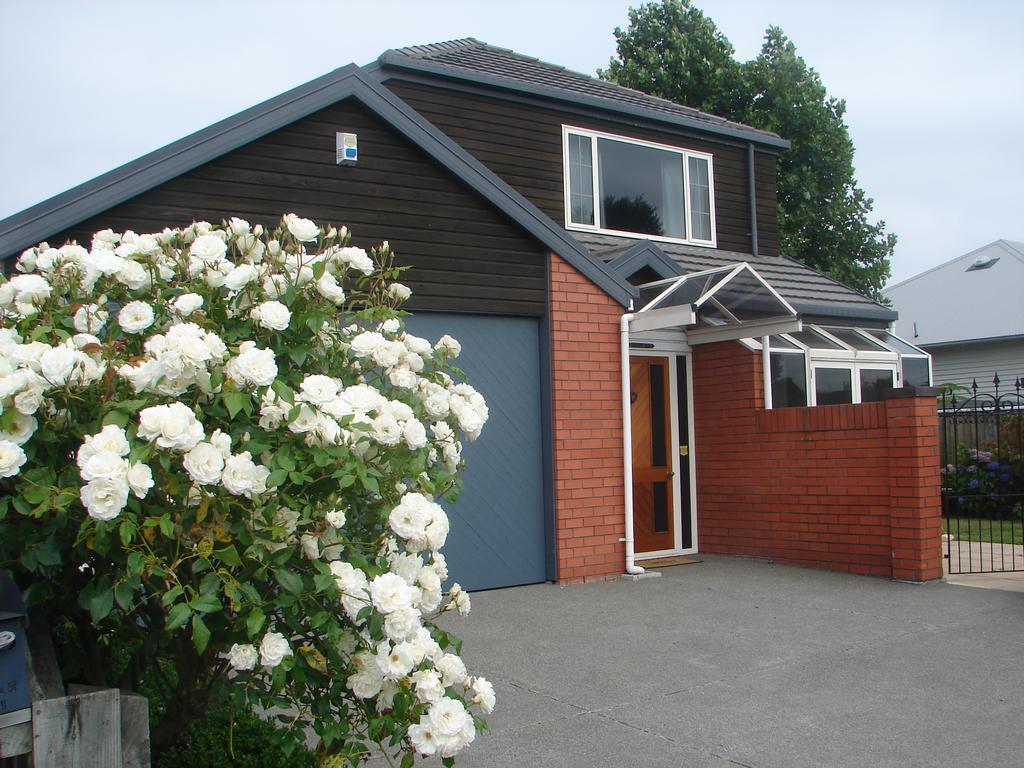 Aroha Riccarton Bed And Breakfast Крайстчърч Екстериор снимка
