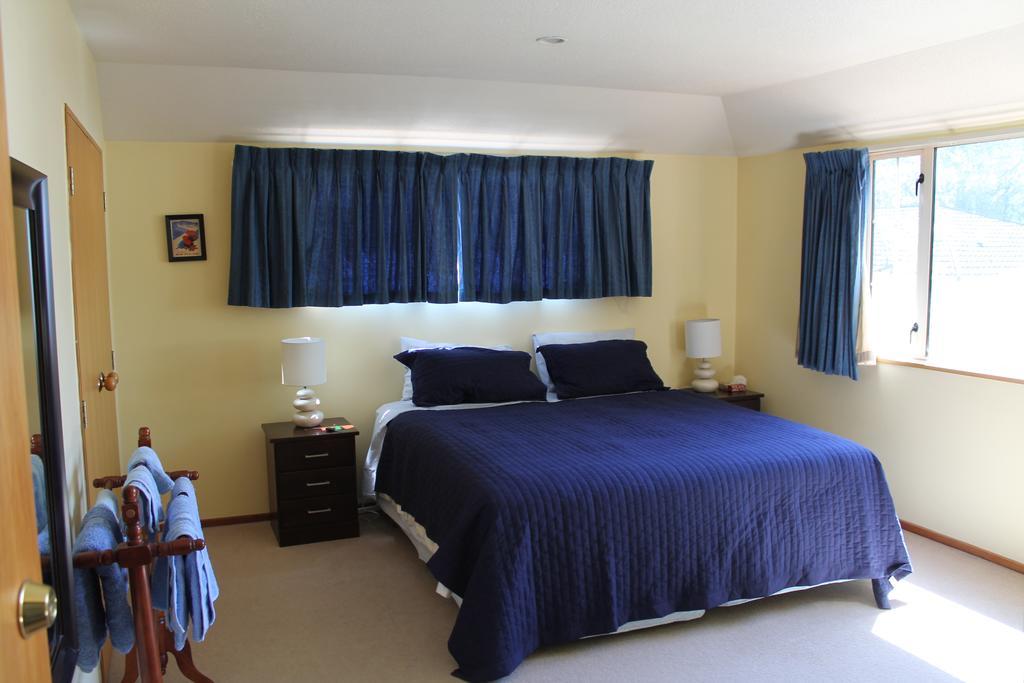 Aroha Riccarton Bed And Breakfast Крайстчърч Екстериор снимка